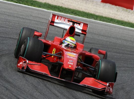 Acheter une Ferrari F1 d’occasion : ce qu’il faut savoir avant de se lancer