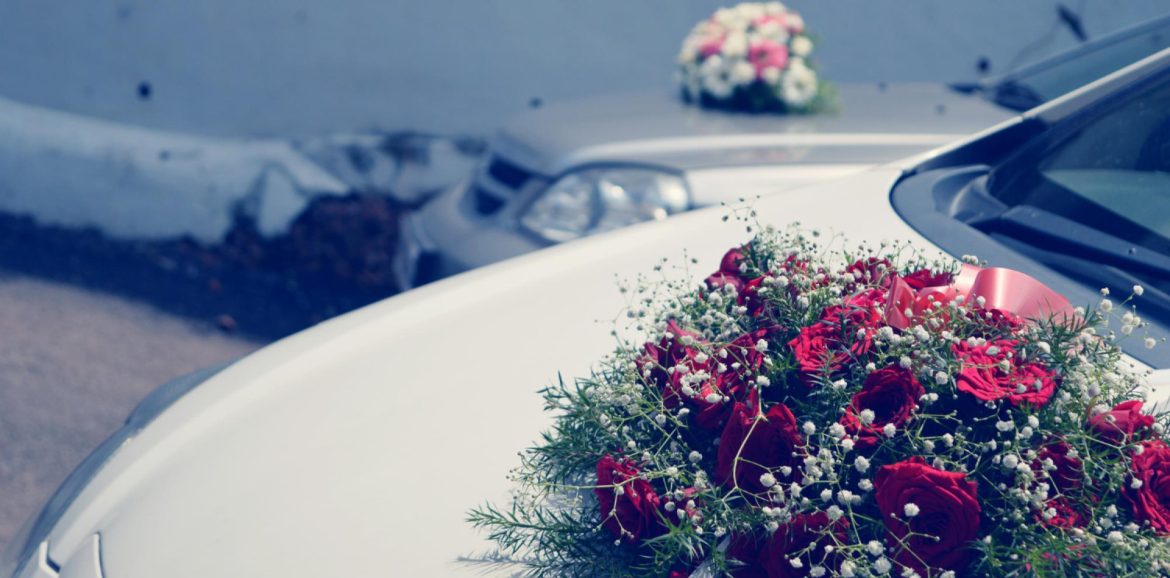Assurer une voiture balai pour un mariage : démarches et conseils essentiels