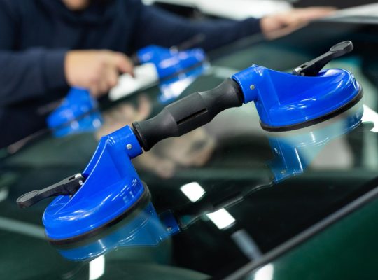 Les avantages du remplacement de pare-brise à domicile