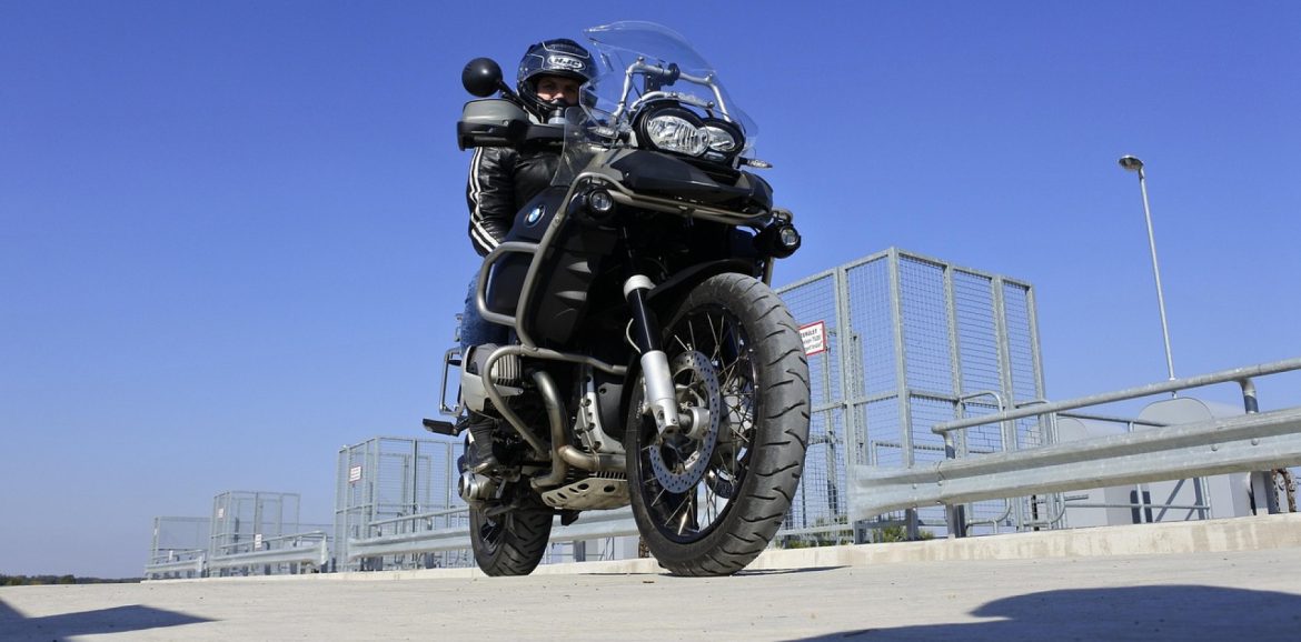 Assurance pour moto BMW : comment bien choisir sa couverture ?