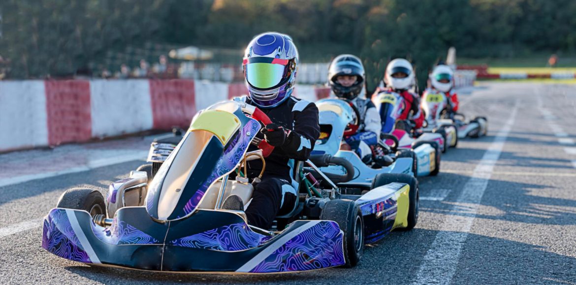 Casque, combinaison, gants : bien choisir son équipement karting