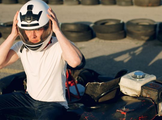 Karting en France : comment choisir son casque selon sa pratique ?